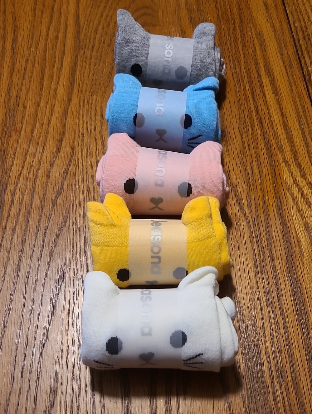 Cute Cat Face Cozy Socks NWOT - White, Yellow, Pink, Blue, Gray (5 Pair)
